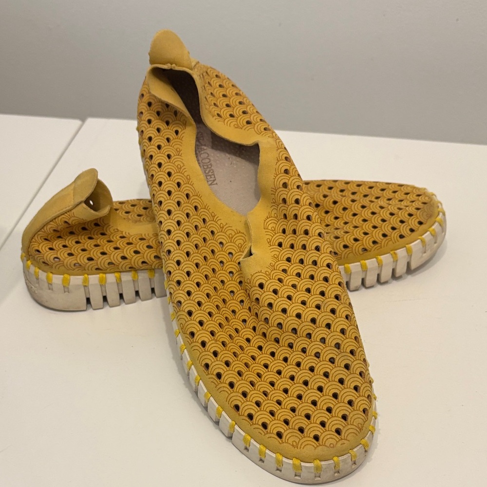 Yellow isle Jacobsen Shoes with Patterned Design